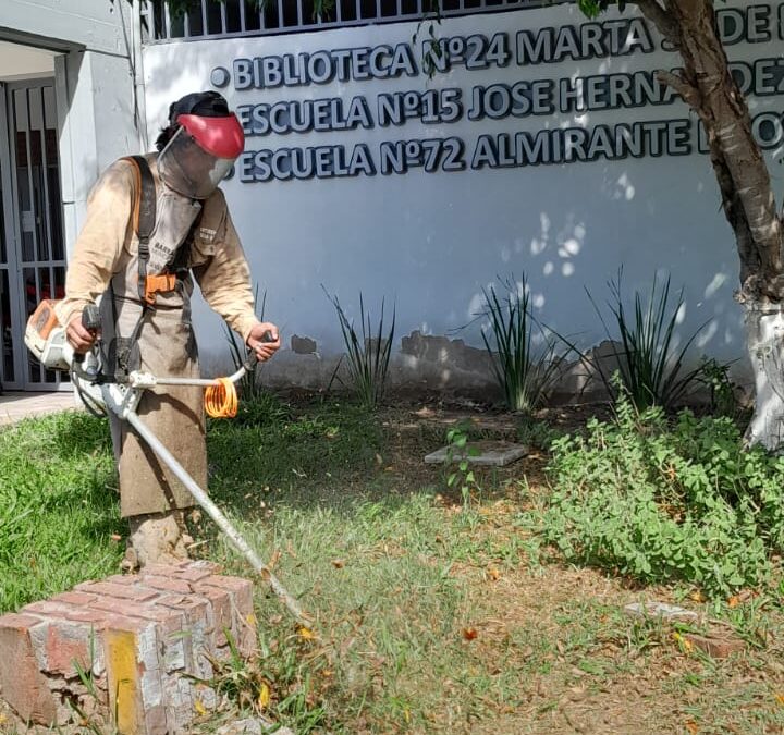 El municipio impulsa la limpieza y el saneamiento en las escuelas de Barranqueras