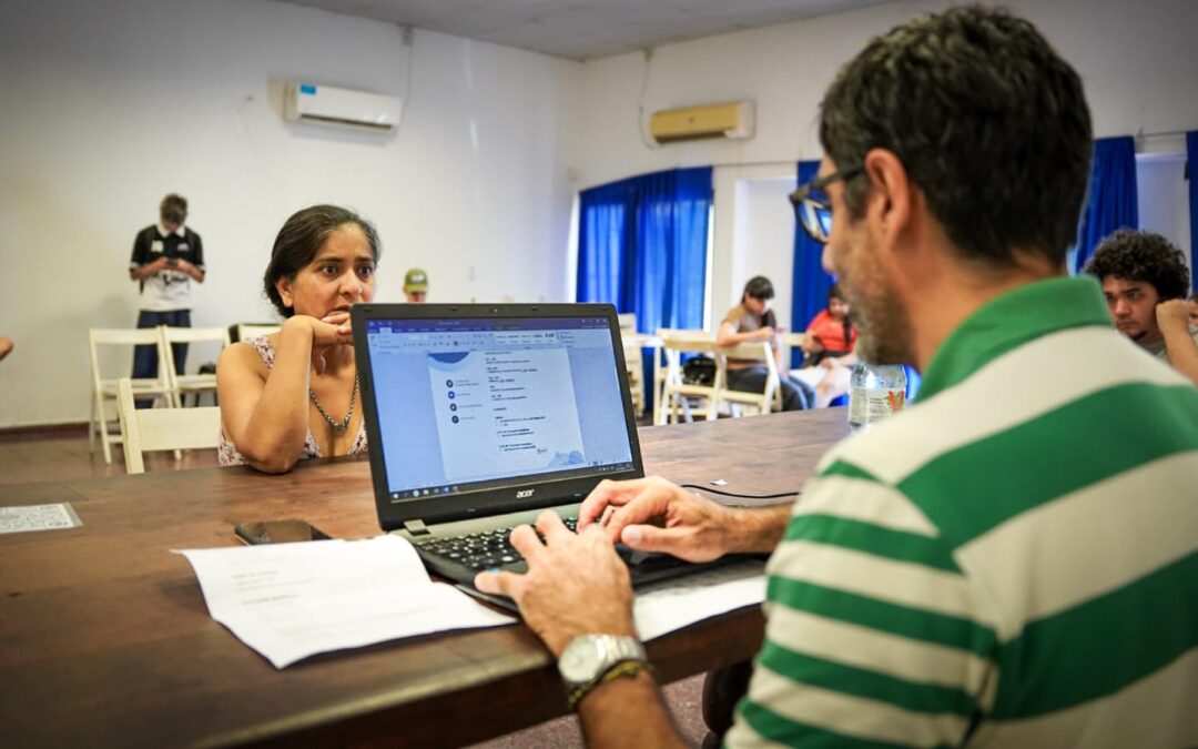 ACOMPAÑAMIENTO PARA QUIENES BUSCAN EMPLEO