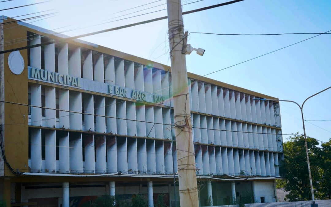 PREVENCIÓN ACTIVA: CÁMARAS MONITOREANDO EL SECTOR DEL ANTIGUO EDIFICIO MUNICIPAL