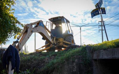 Continúan las tareas de mantenimiento del sistema de drenaje en distintos sectores de la ciudad