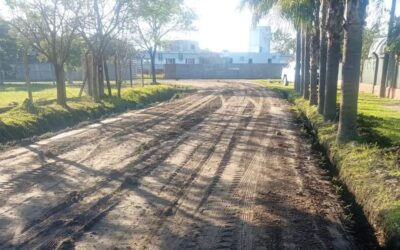 AVANZAN LAS OBRAS DE MANTENIMIENTO VIAL EN EL BARRIO UCAL