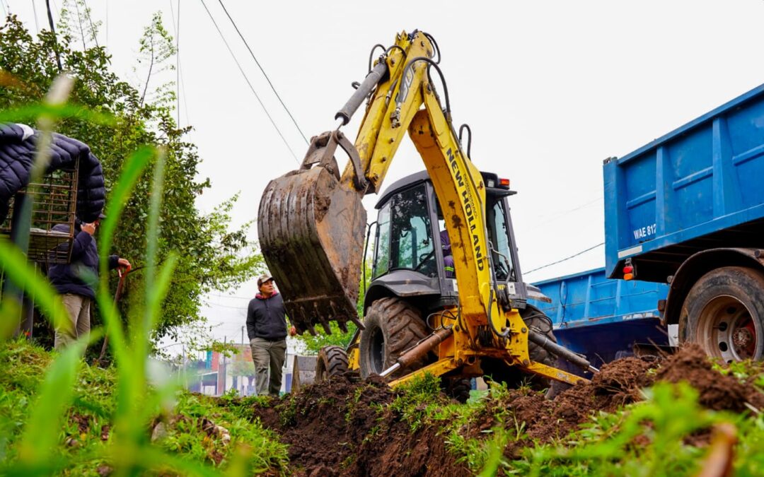 Continúa los trabajos de zanjeo y mantenimiento en distintos barrios de la ciudad