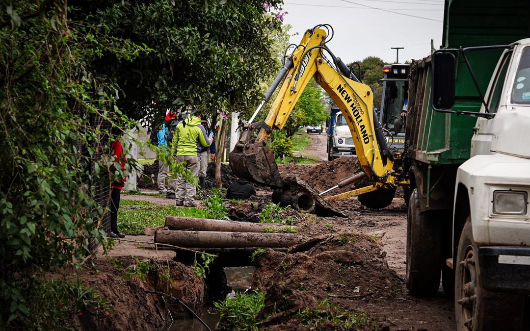 Trabajos de zanjeo y desobstrucción en el barrio María Cristina