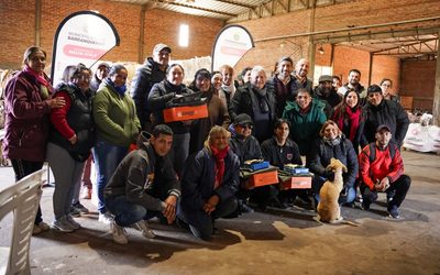 El Municipio entregó indumentaria y elementos de trabajo al personal de la Planta RSU