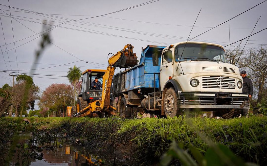 Barranqueras refuerza la limpieza de desagües en los barrios ante el fenómeno de el Niño