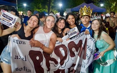 BARRANQUERAS CELEBRÓ EL DÍA DE LOS ESTUDIANTES CON UNA MULTITUDINARIA JORNADA EN LA PLAZA SARMIENTO