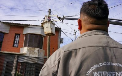 BARRANQUERAS MEJORA LA ILUMINACIÓN Y LA SEGURIDAD EN EL BARRIO UCAL CON RECURSOS PROPIOS